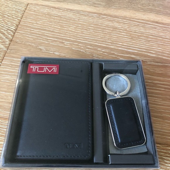 Tumi Other - TUMI/Men’s /NWOT/Black/Wallet & KeyChain